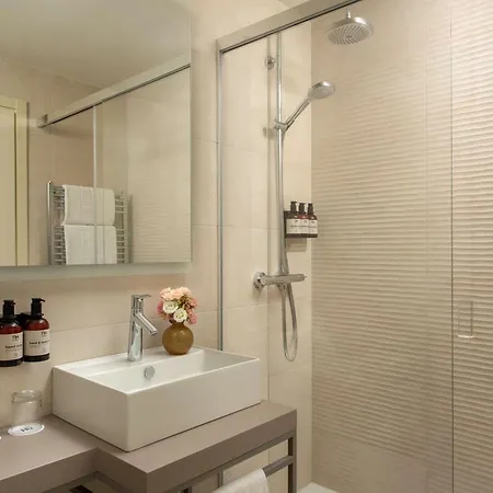 Hotel Nh 4*