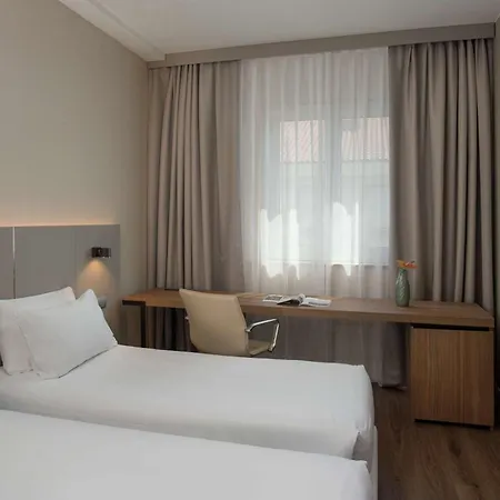 Hotel Nh 4*