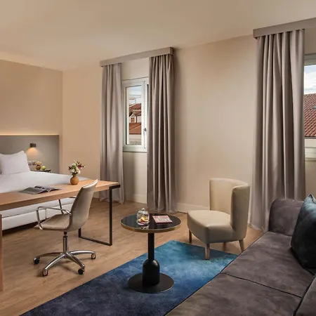 Hotel Nh Trieste
