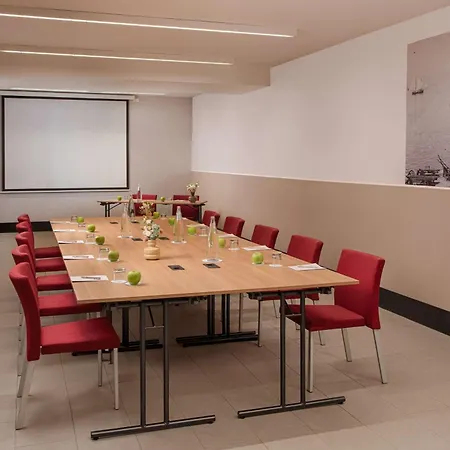 Nh特里斯特酒店 4* 的里雅斯特