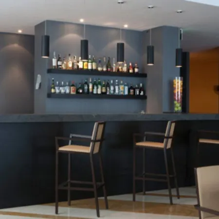 Nh特里斯特酒店 4*