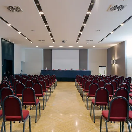 Nh特里斯特酒店 4* 的里雅斯特